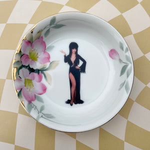 Darkness Queen Vintage Bowl