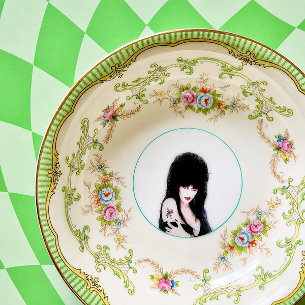 Queen Of Darkness Vintage Mini Bowl